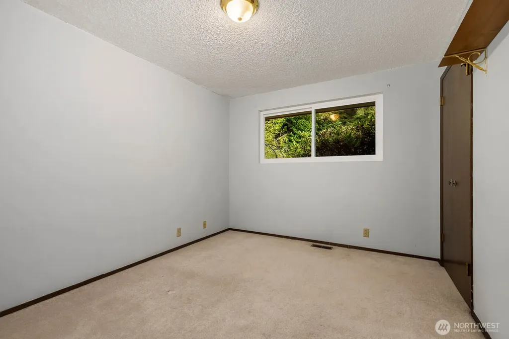 7413 Soundview Drive Edmonds WA 98026