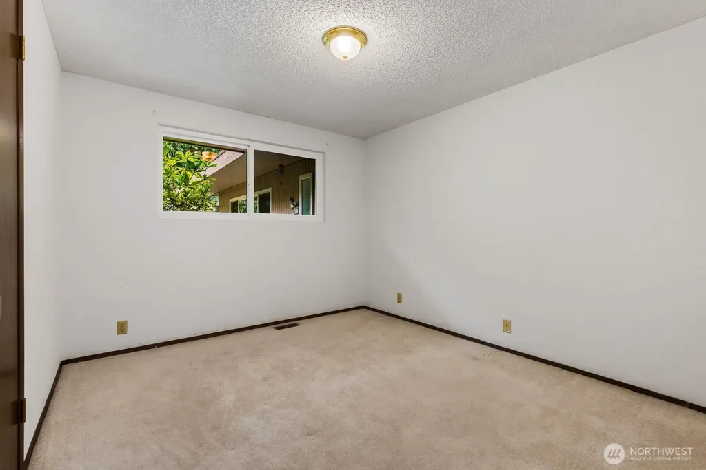 7413 Soundview Drive Edmonds WA 98026