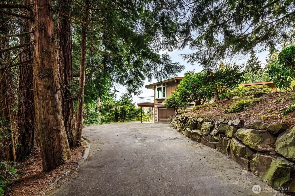 7413 Soundview Drive Edmonds WA 98026