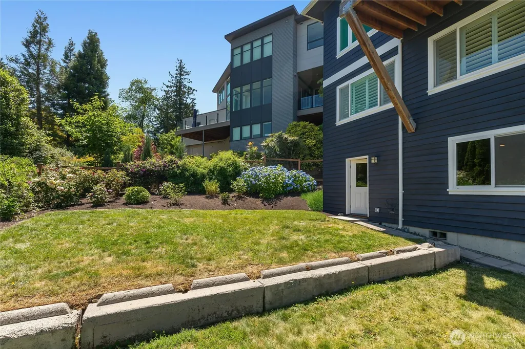 1124 Lake Washington Boulevard S Seattle WA 98144