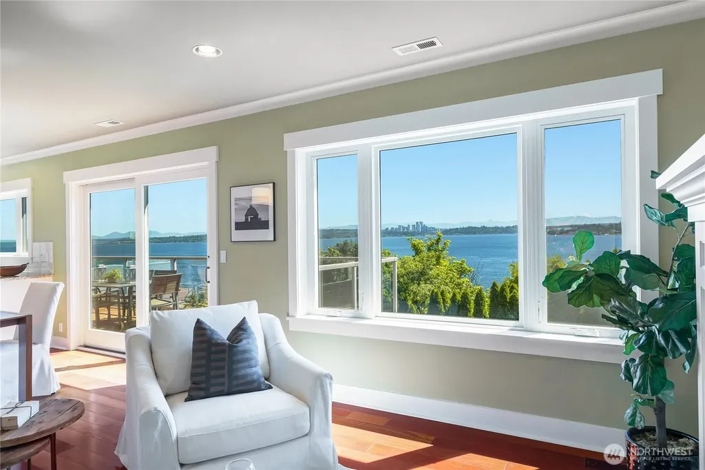 1124 Lake Washington Boulevard S Seattle WA 98144