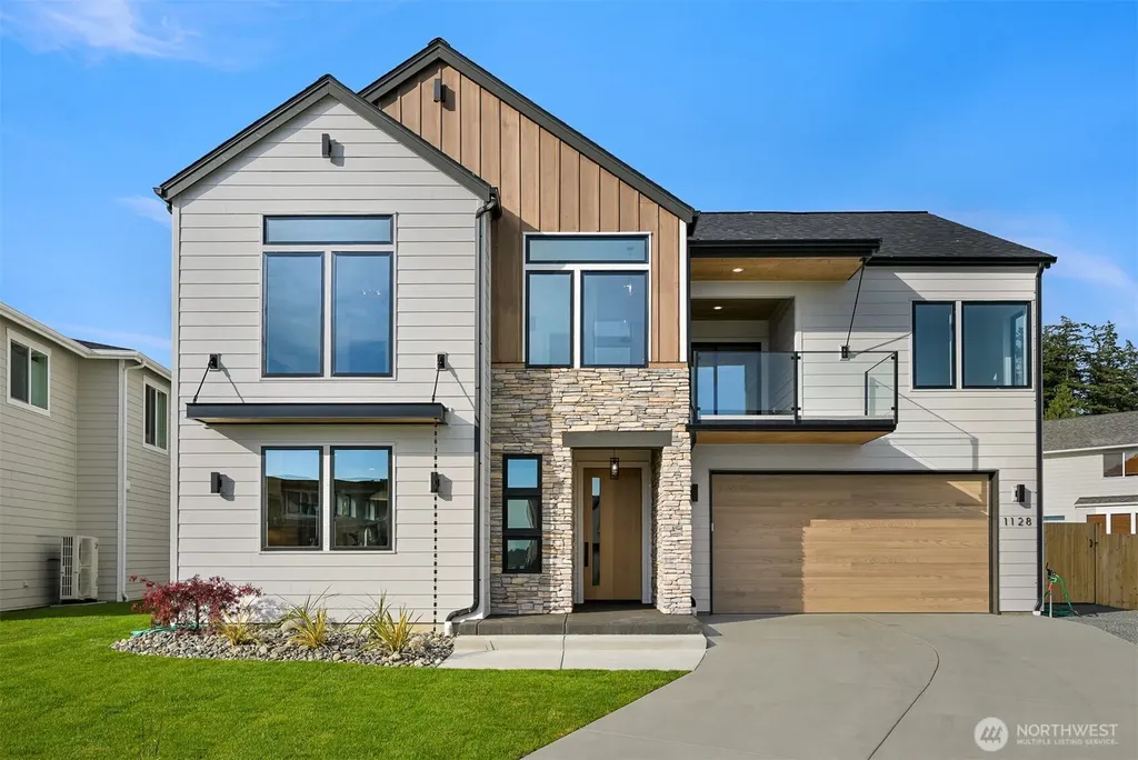 1128 Leighton Street Blaine WA 98230