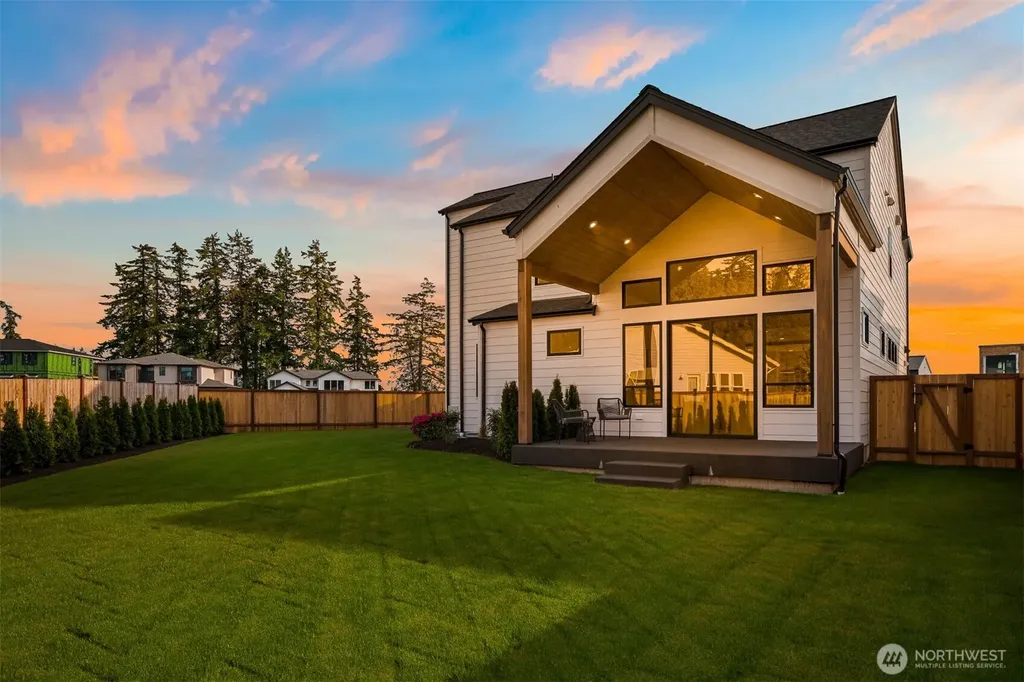 1128 Leighton Street Blaine WA 98230