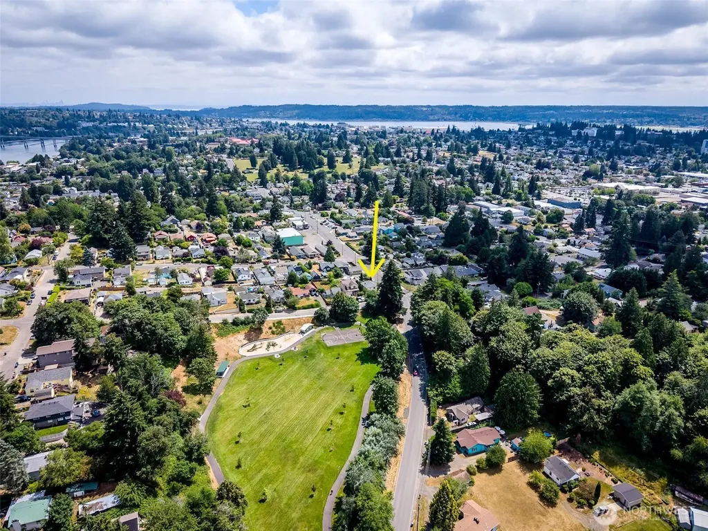 2920 15th Bremerton WA 98312
