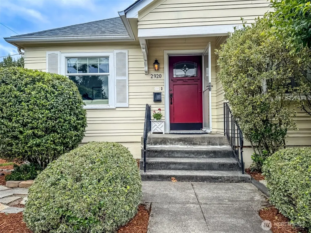 2920 15th Bremerton WA 98312