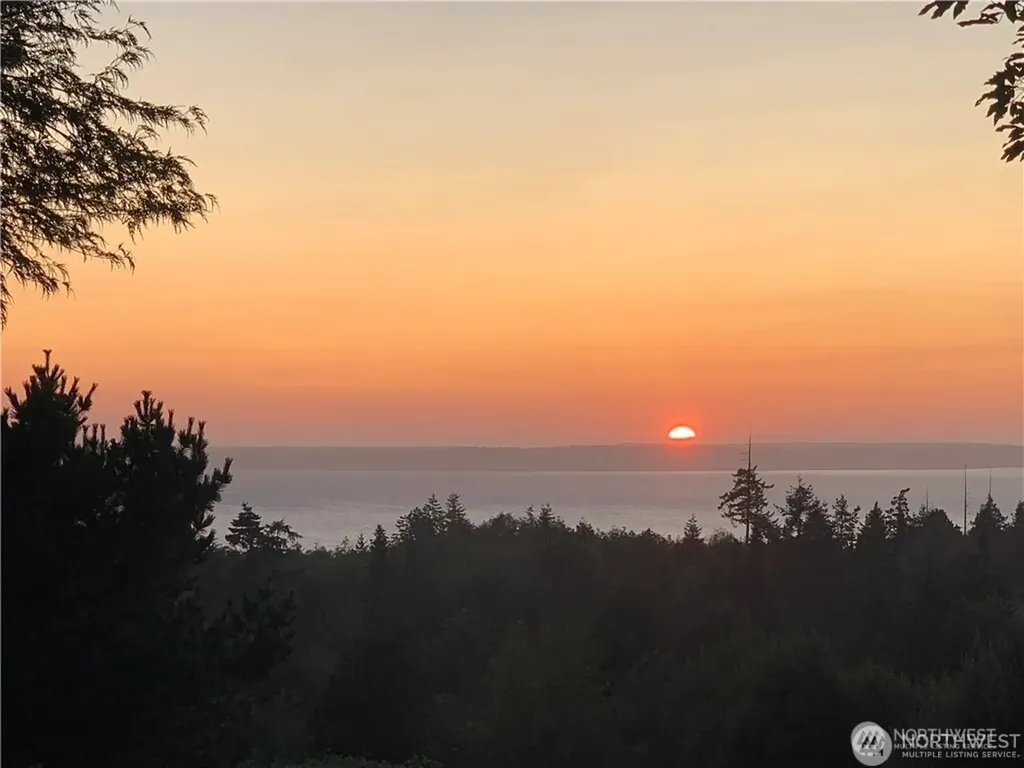 673 Majestic View Lane Camano Island WA 98282