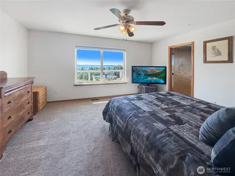 673 Majestic View Lane Camano Island WA 98282