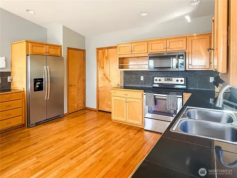 673 Majestic View Lane Camano Island WA 98282