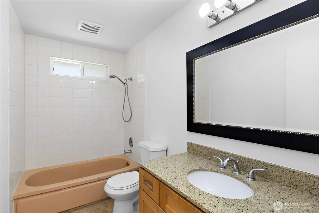203 105th Avenue SE Bellevue WA 98004