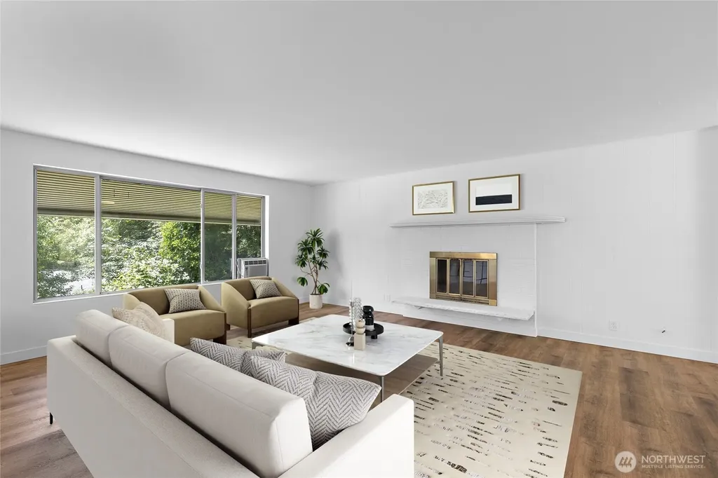 203 105th Avenue SE Bellevue WA 98004