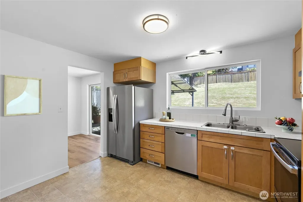 203 105th Avenue SE Bellevue WA 98004