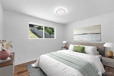 203 105th Avenue SE Bellevue WA 98004