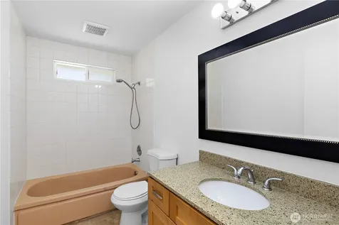 203 105th Avenue SE Bellevue WA 98004