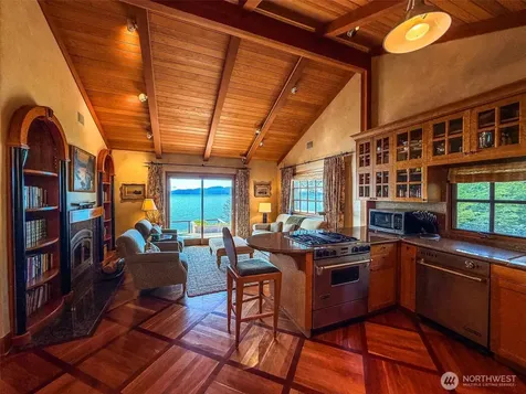 450 Eagle Bay Road Blakely Island WA 98222