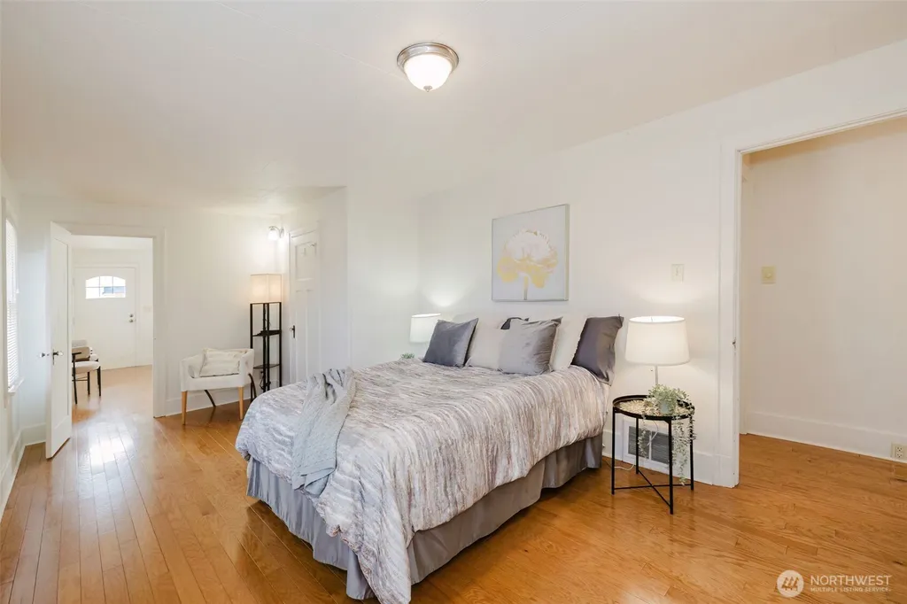 1108 Warren Avenue Bremerton WA 98337