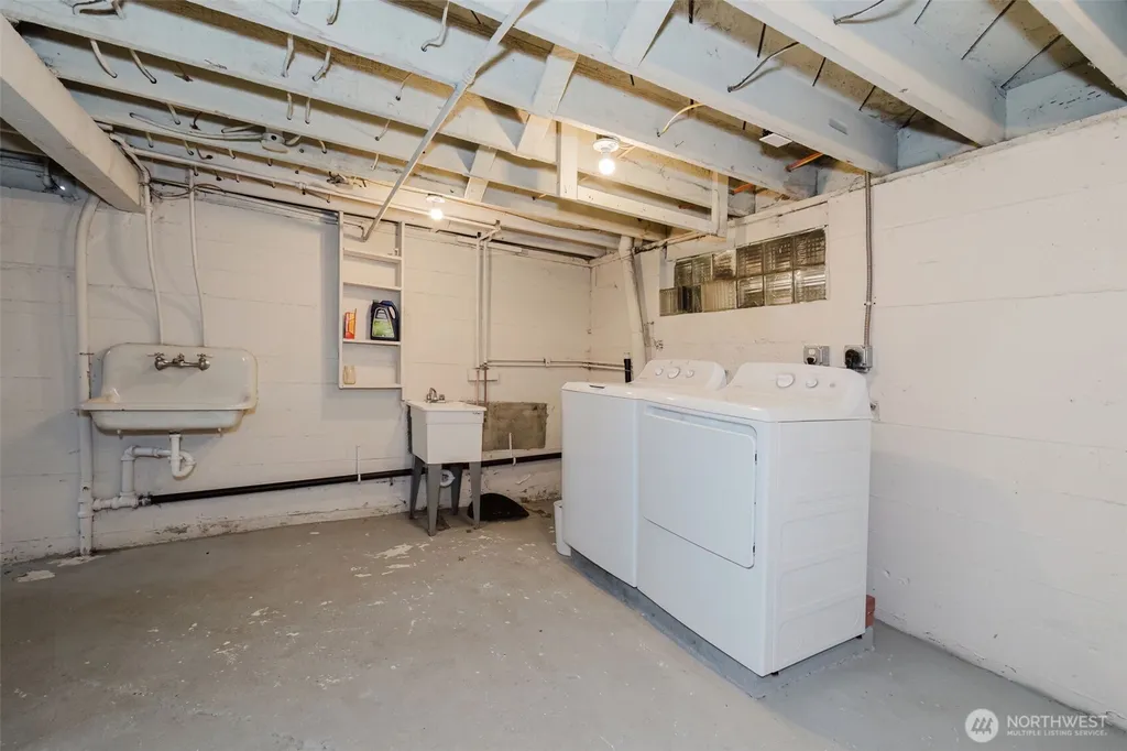 1108 Warren Avenue Bremerton WA 98337