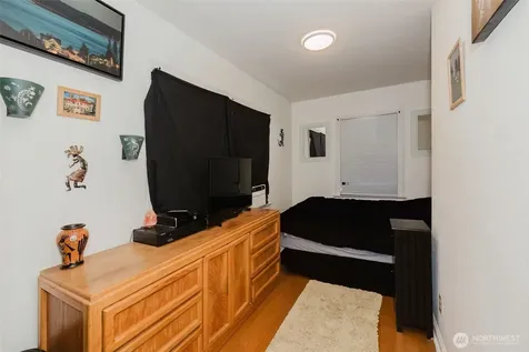 1108 Warren Avenue Bremerton WA 98337