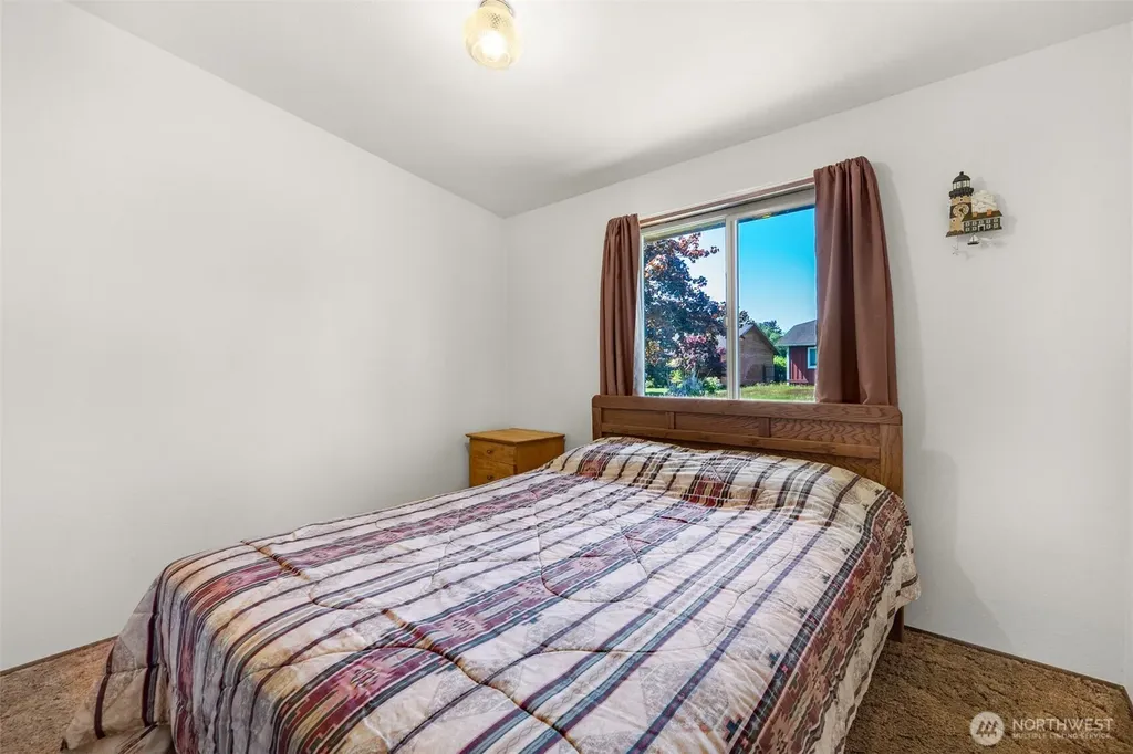7115 Ortelius Drive Ilwaco WA 98624