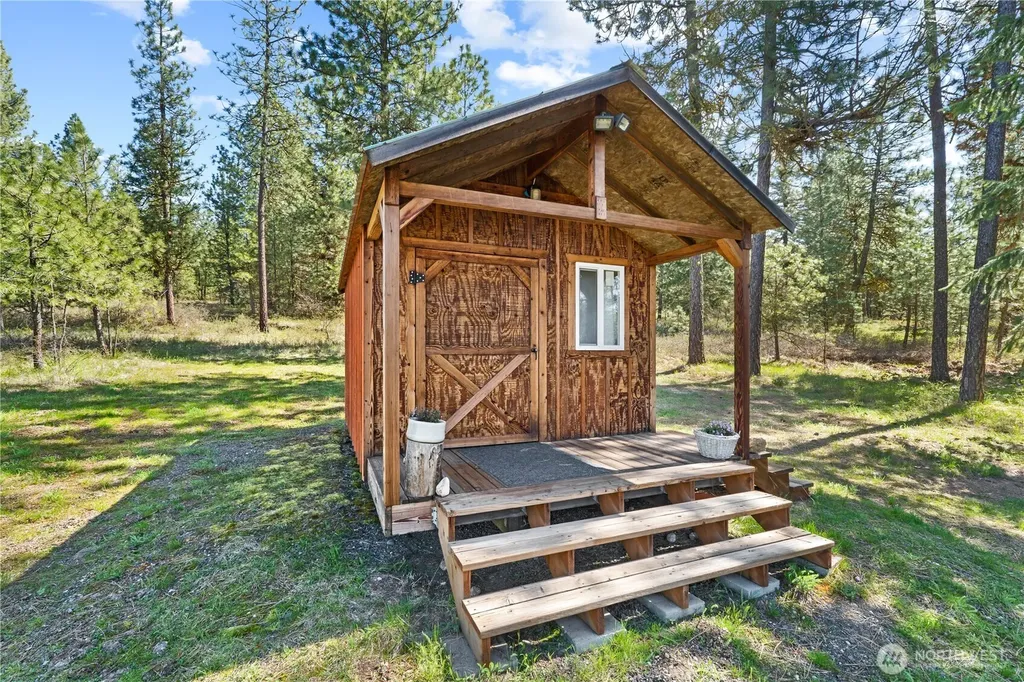 6020 Enterprise Road Fruitland WA 99129