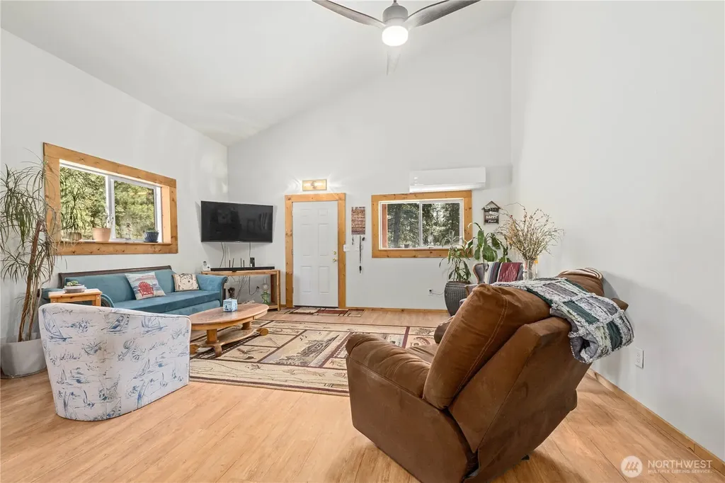 6020 Enterprise Road Fruitland WA 99129