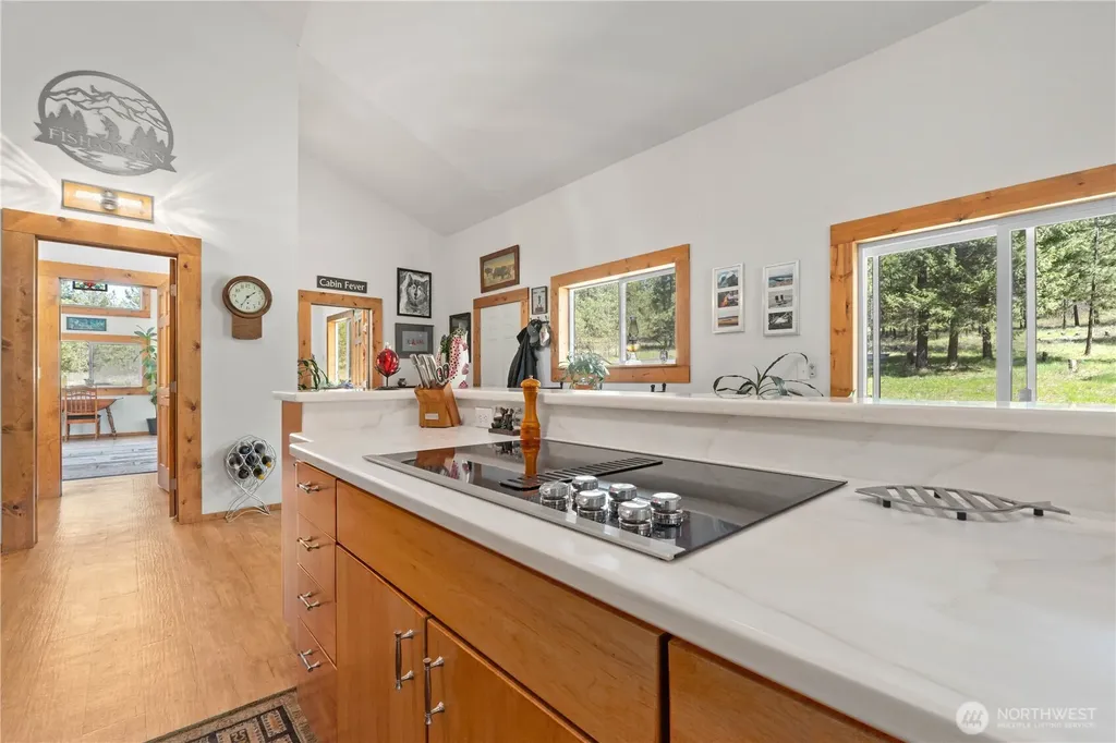 6020 Enterprise Road Fruitland WA 99129