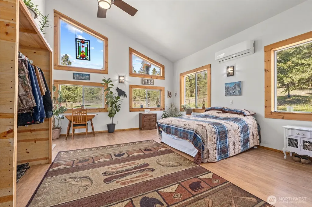 6020 Enterprise Road Fruitland WA 99129