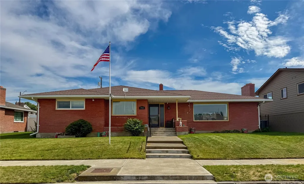 712 E 2nd Avenue Odessa WA 99159