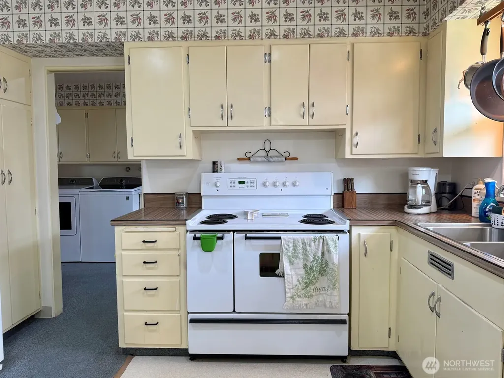 712 E 2nd Avenue Odessa WA 99159