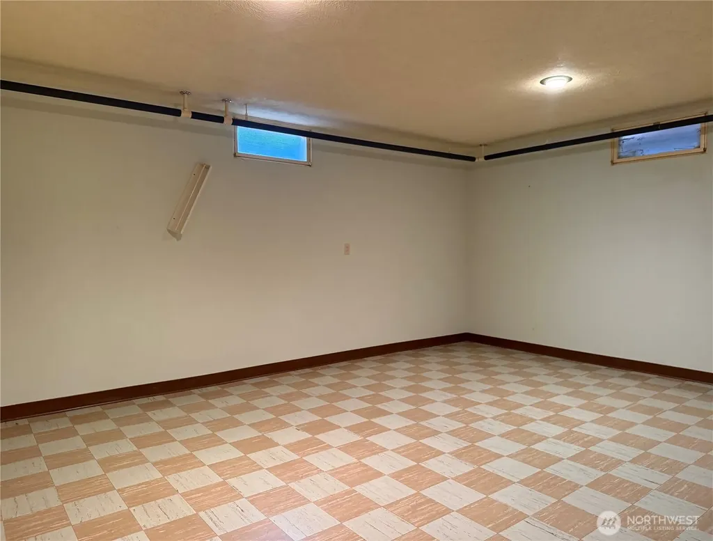 712 E 2nd Avenue Odessa WA 99159