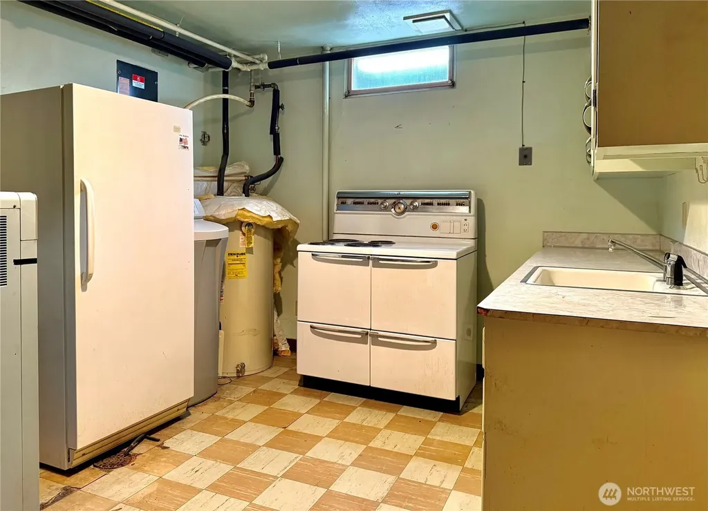 712 E 2nd Avenue Odessa WA 99159