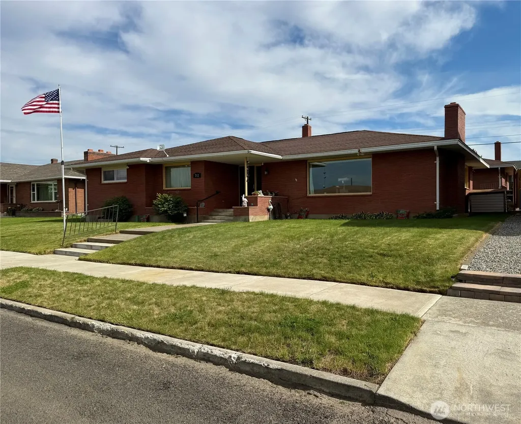 712 E 2nd Avenue Odessa WA 99159