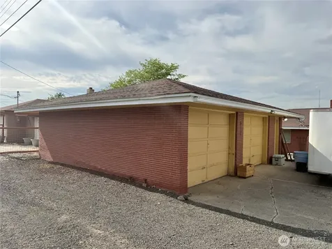 712 E 2nd Avenue Odessa WA 99159