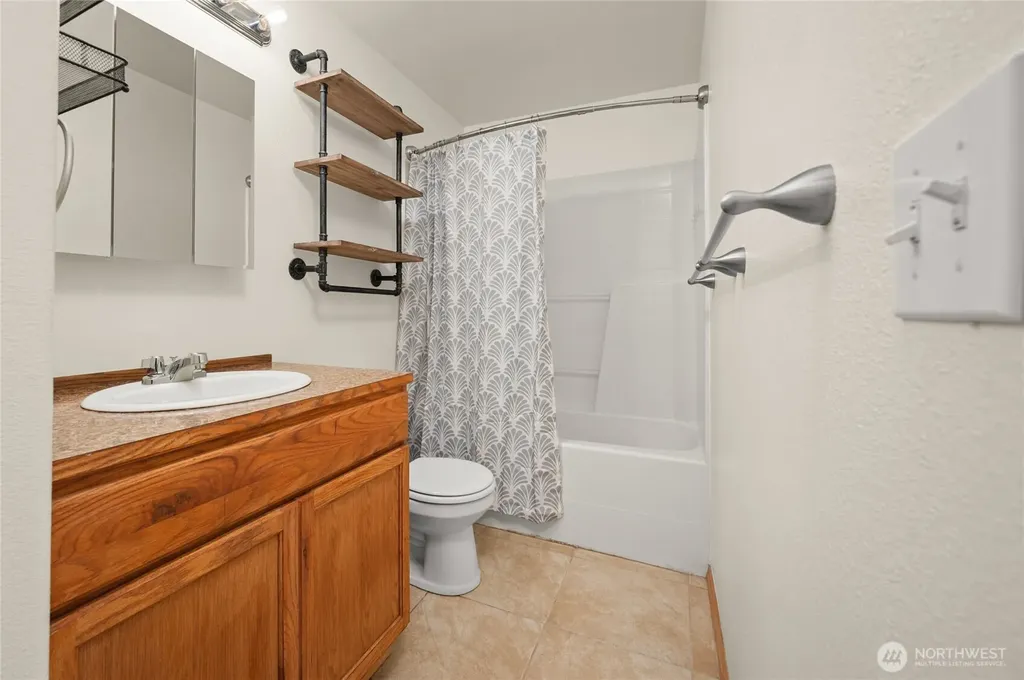 35 Lucky Lane Camano Island WA 98282