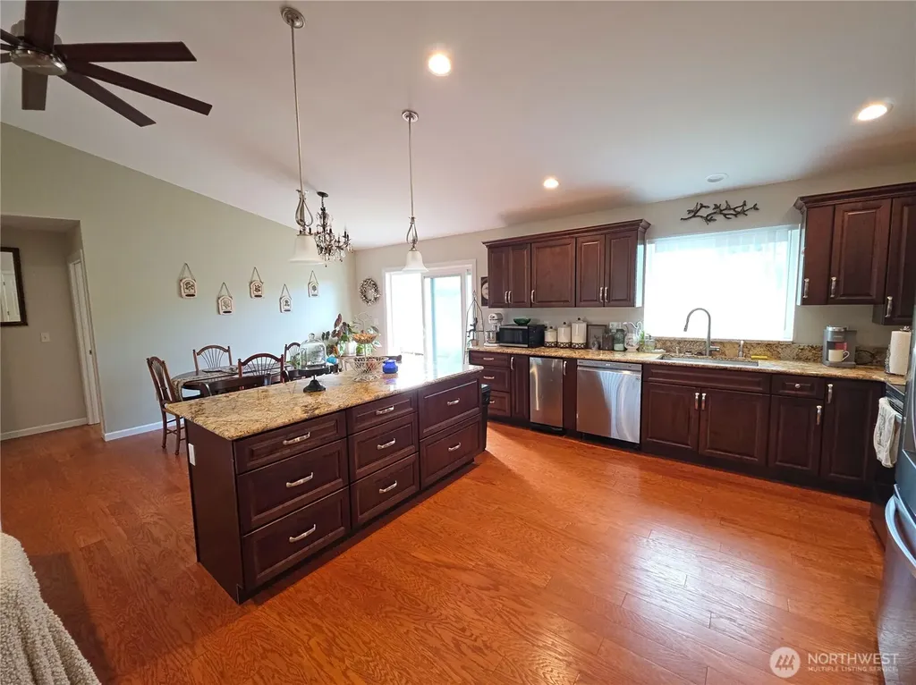 3214 Sanderling Drive Hoquiam WA 98550