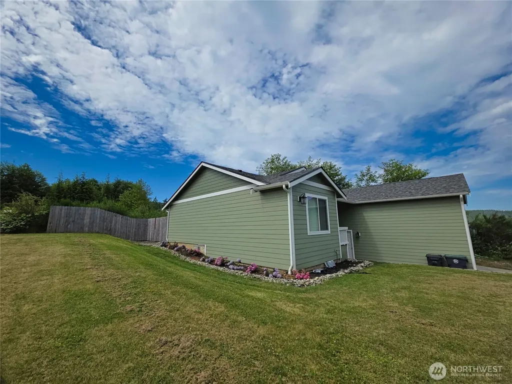 3214 Sanderling Drive Hoquiam WA 98550