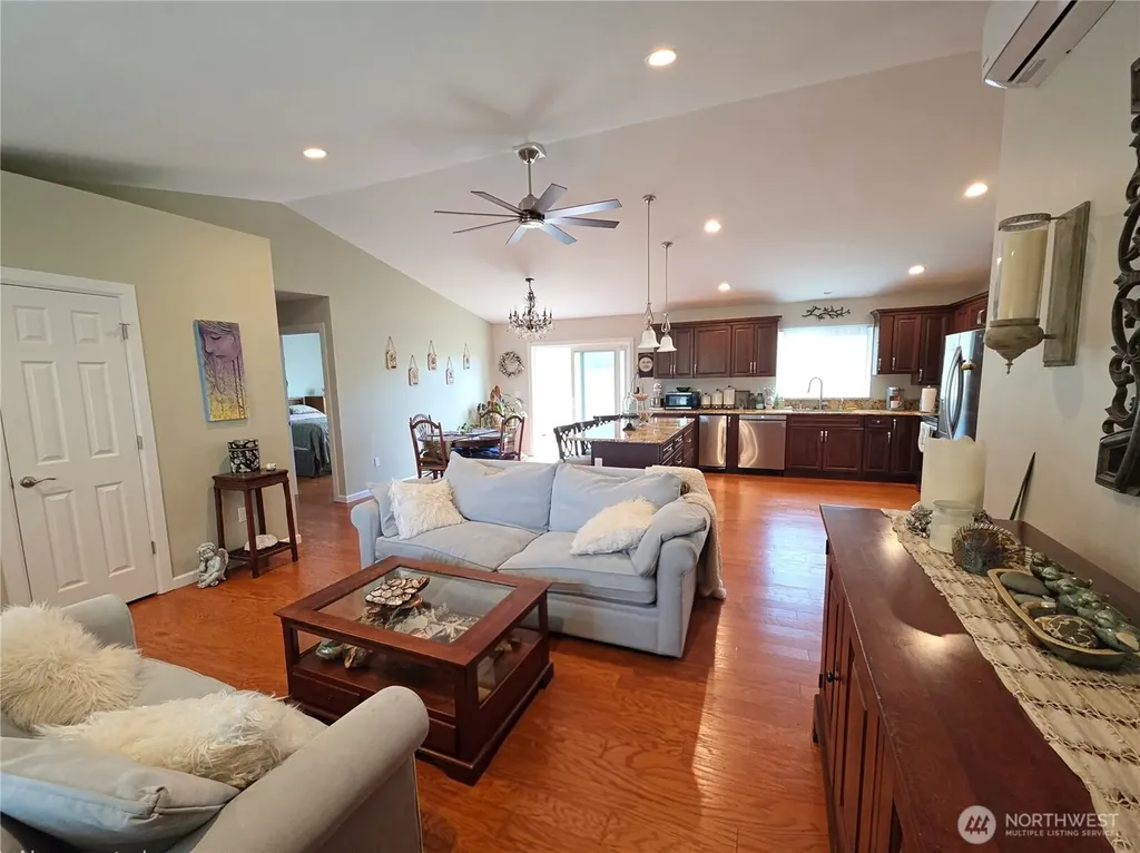 3214 Sanderling Drive Hoquiam WA 98550