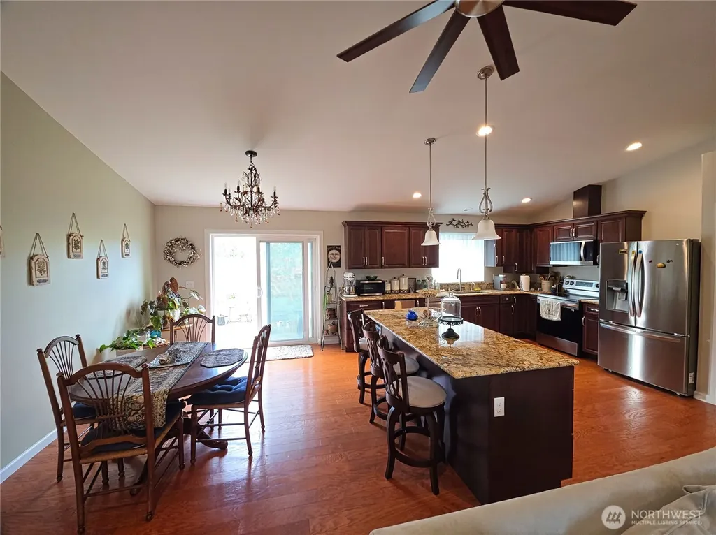 3214 Sanderling Drive Hoquiam WA 98550