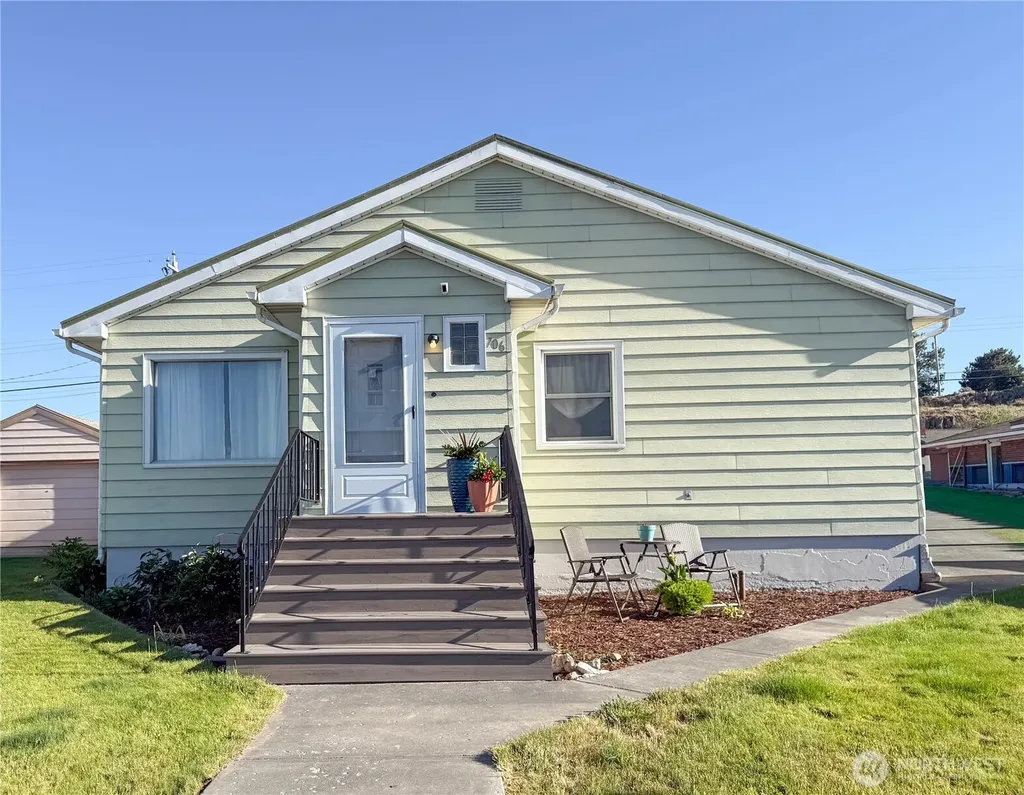 706 E 2nd Avenue Odessa WA 99159