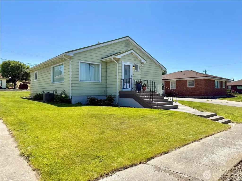 706 E 2nd Avenue Odessa WA 99159