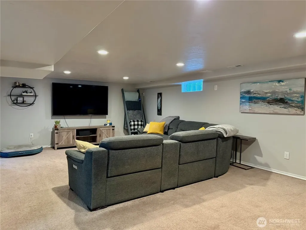 706 E 2nd Avenue Odessa WA 99159