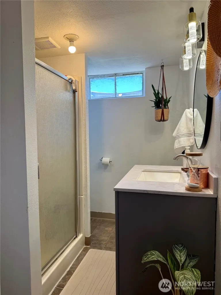 706 E 2nd Avenue Odessa WA 99159