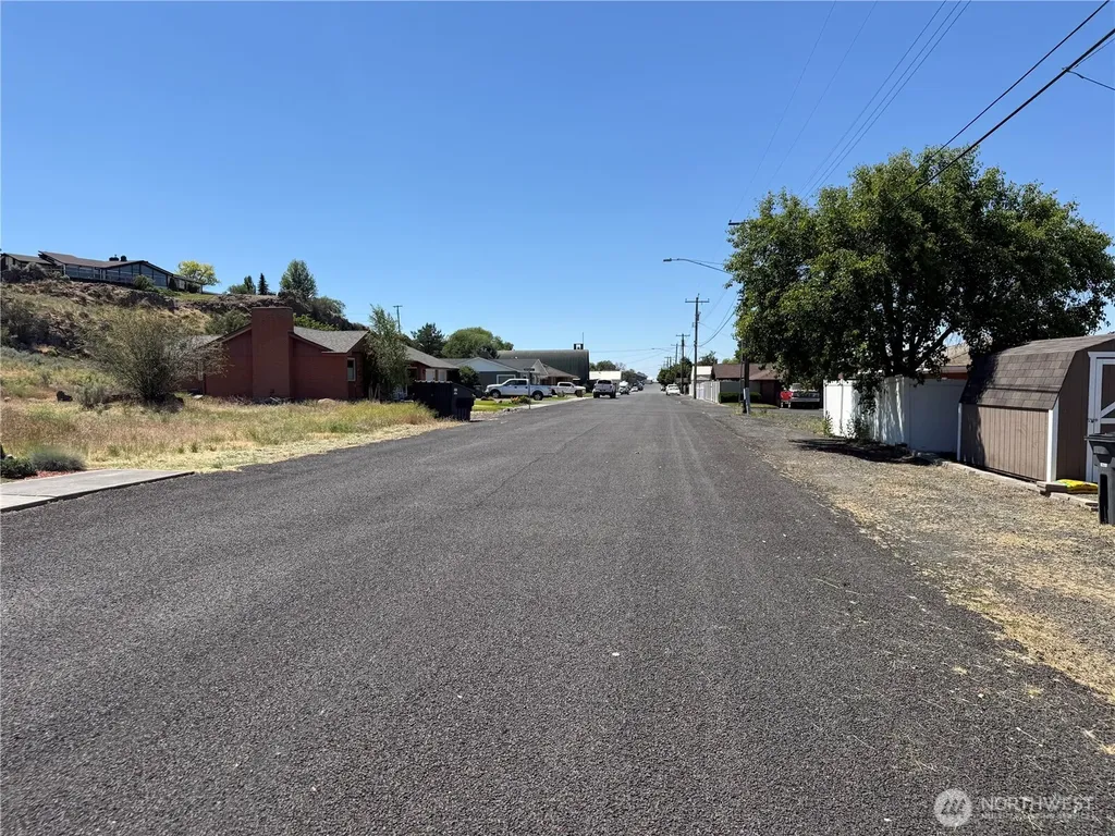 706 E 2nd Avenue Odessa WA 99159