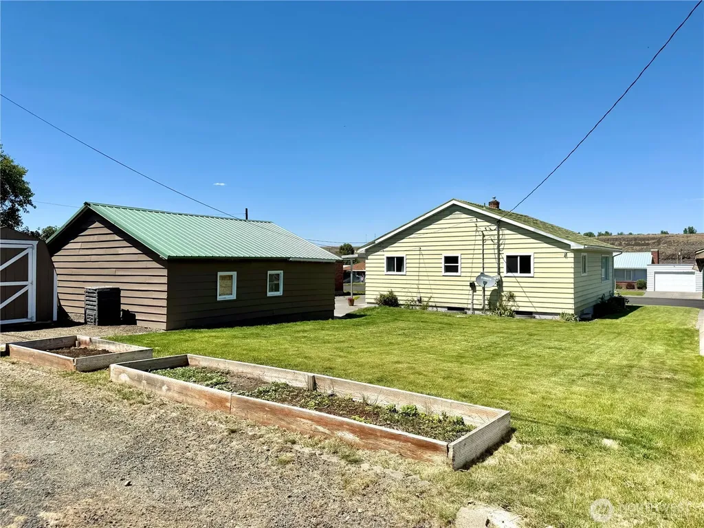 706 E 2nd Avenue Odessa WA 99159