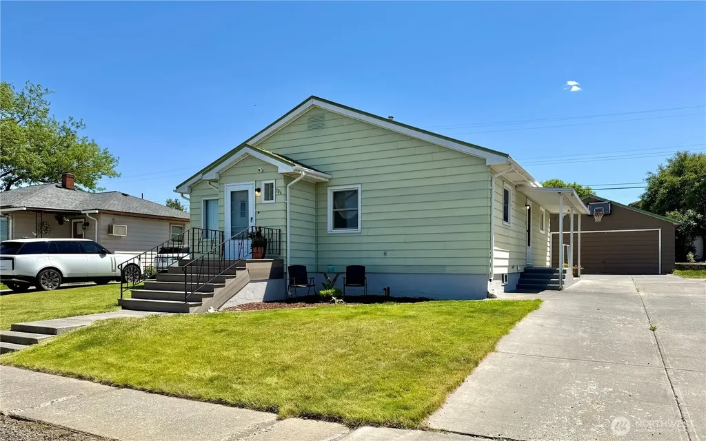 706 E 2nd Avenue Odessa WA 99159