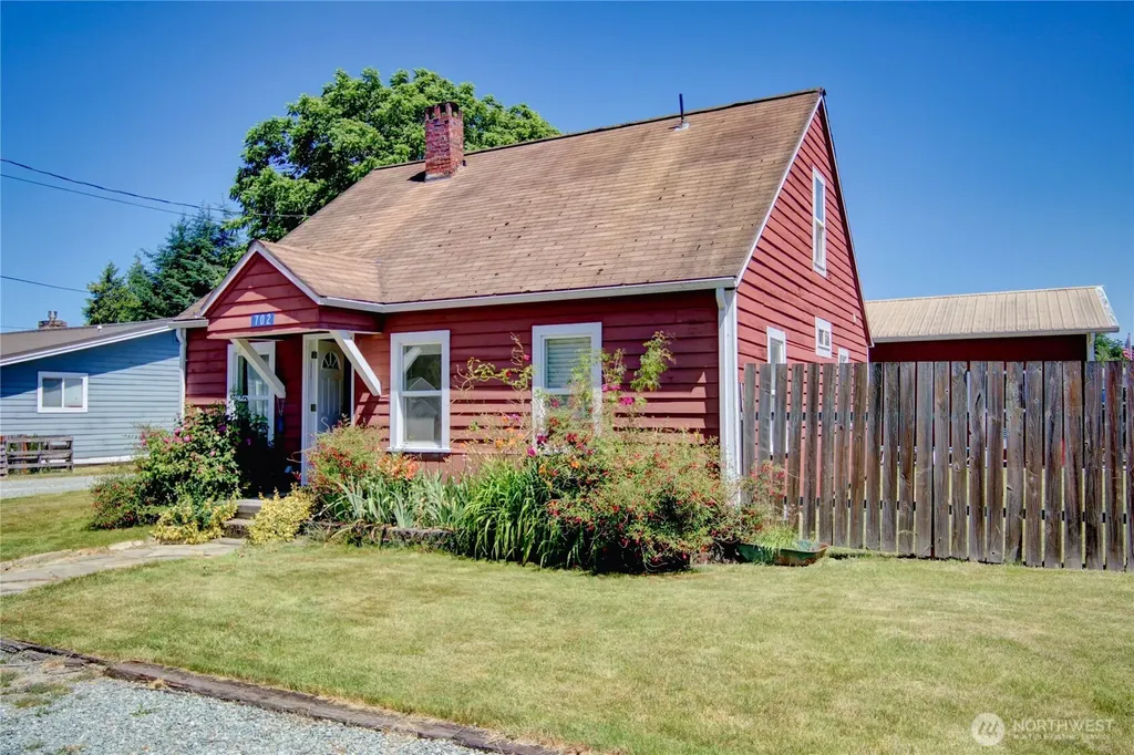 702 N Skagit Street Burlington WA 98233