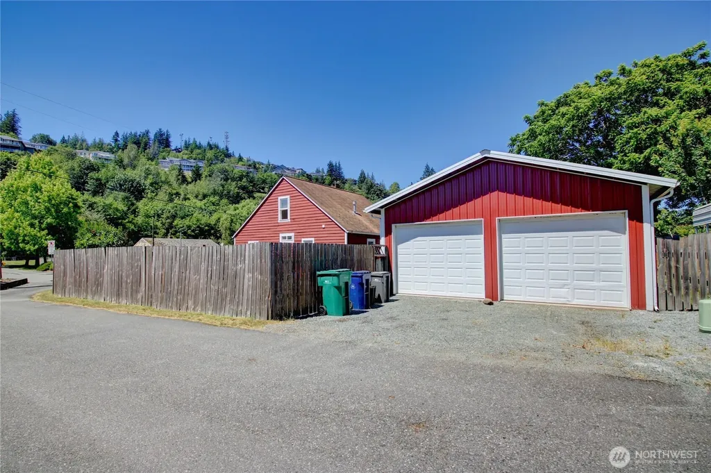 702 N Skagit Street Burlington WA 98233