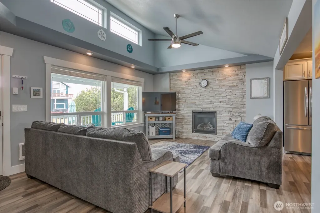 1155 Greenview Avenue SW Ocean Shores WA 98569