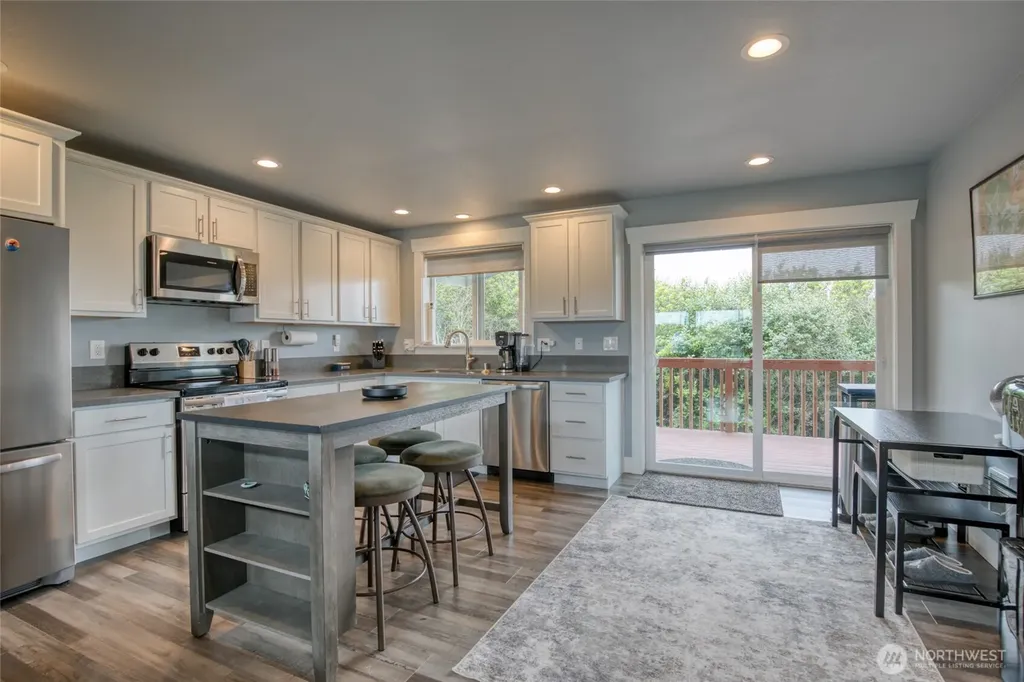 1155 Greenview Avenue SW Ocean Shores WA 98569