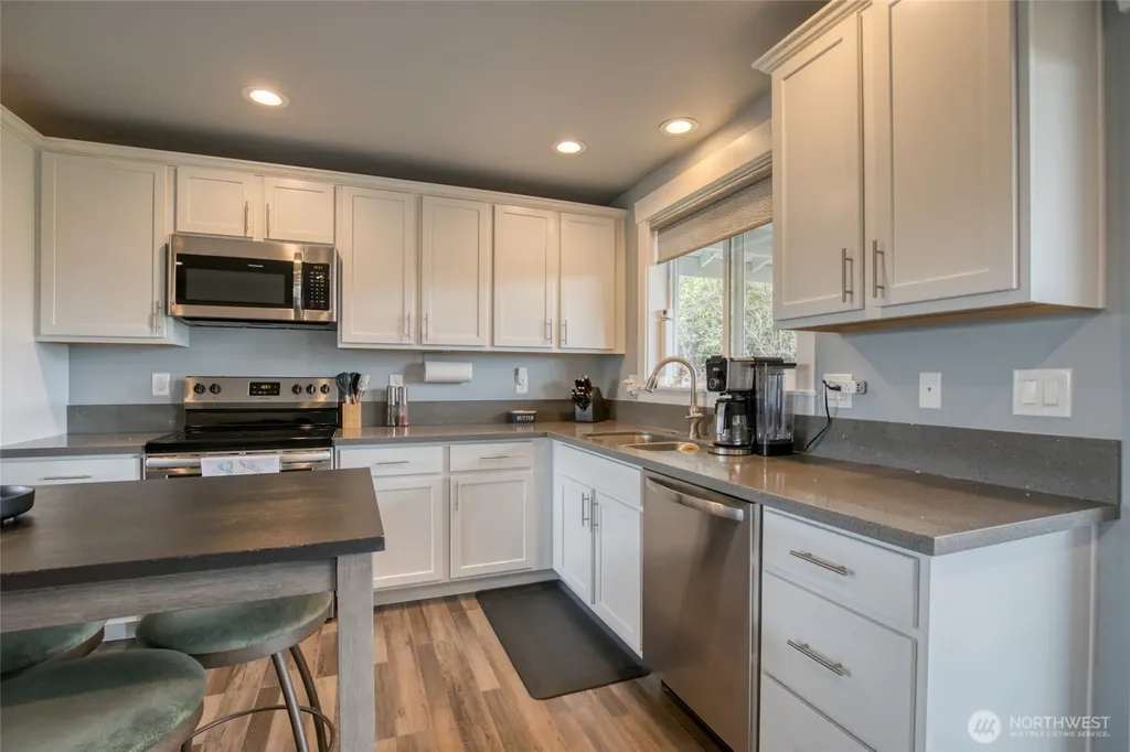 1155 Greenview Avenue SW Ocean Shores WA 98569
