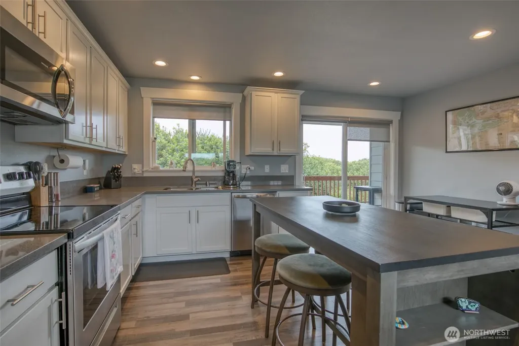 1155 Greenview Avenue SW Ocean Shores WA 98569
